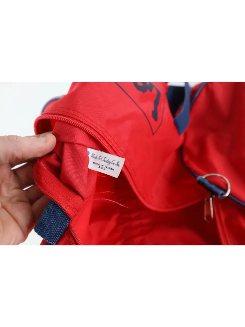 Vintage 70s 80s Lee Dungarees Spell Out Box Logo Handled Duffel Bag Carry On Red